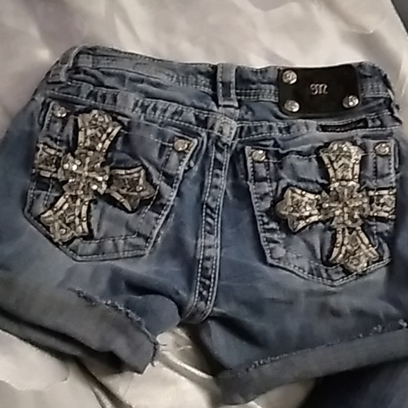 Miss me Jean shorts - Picture 2 of 3
